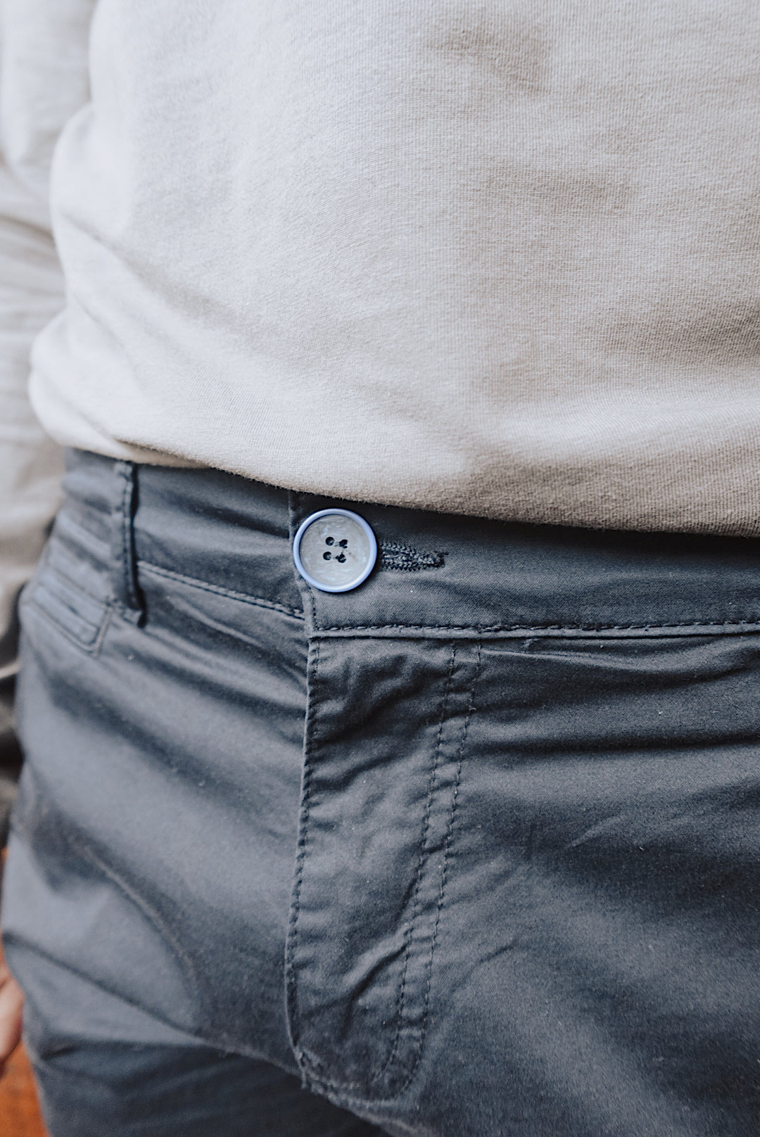 NAVY SOFT BREATHABLE COTTON CHINO SHORTS