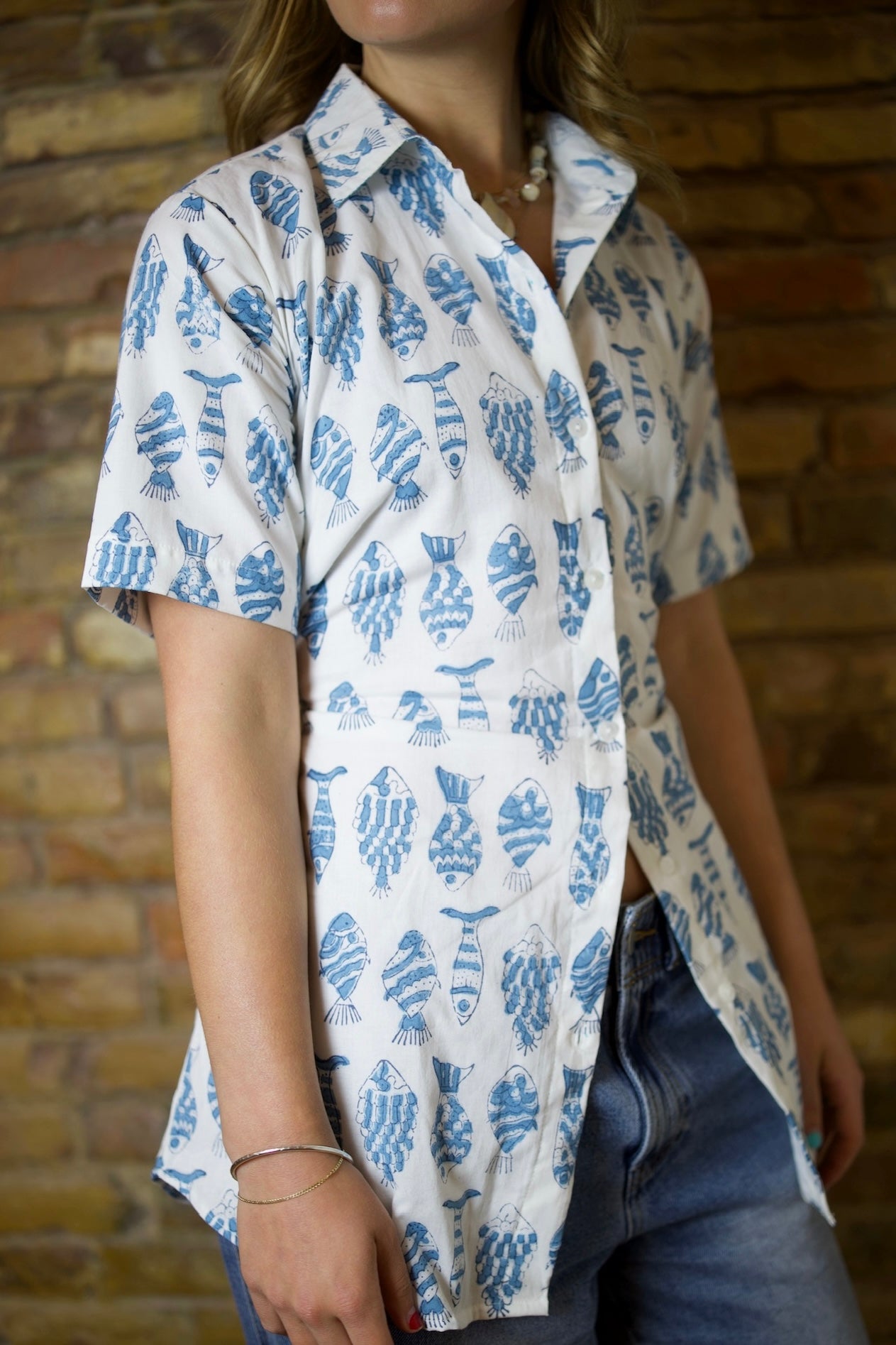 SMELLS FISHY COTTON LONG BUTTON DOWN NAUTICAL TIE SHIRT