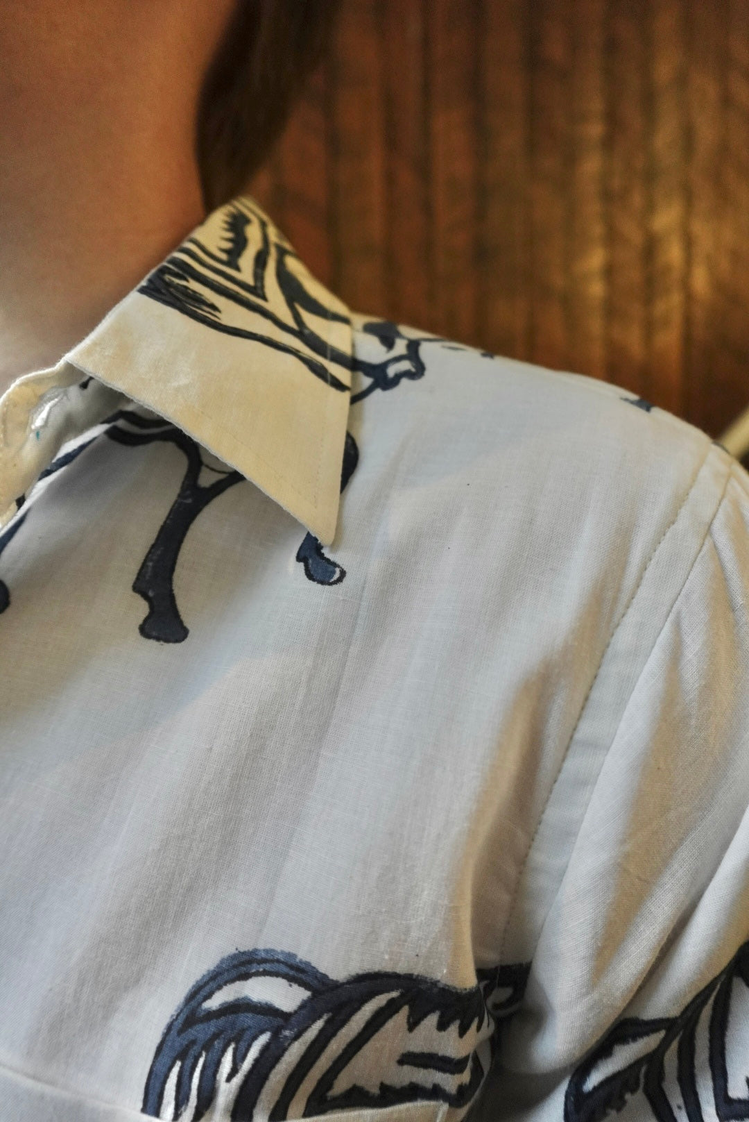 EASY TIDE SHORT SLEEVED RELAXED BUTTON DOWN