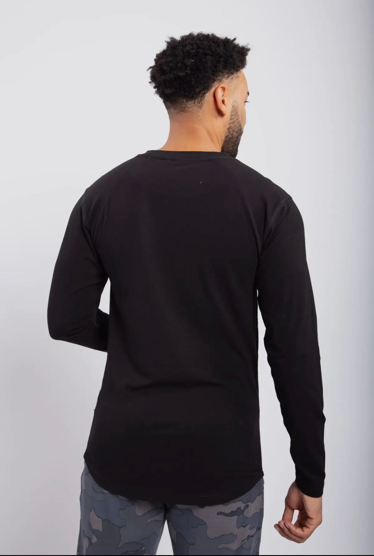 MEN’S PREMIUM CLASSIC CURVED HEM LONG SLEEVE