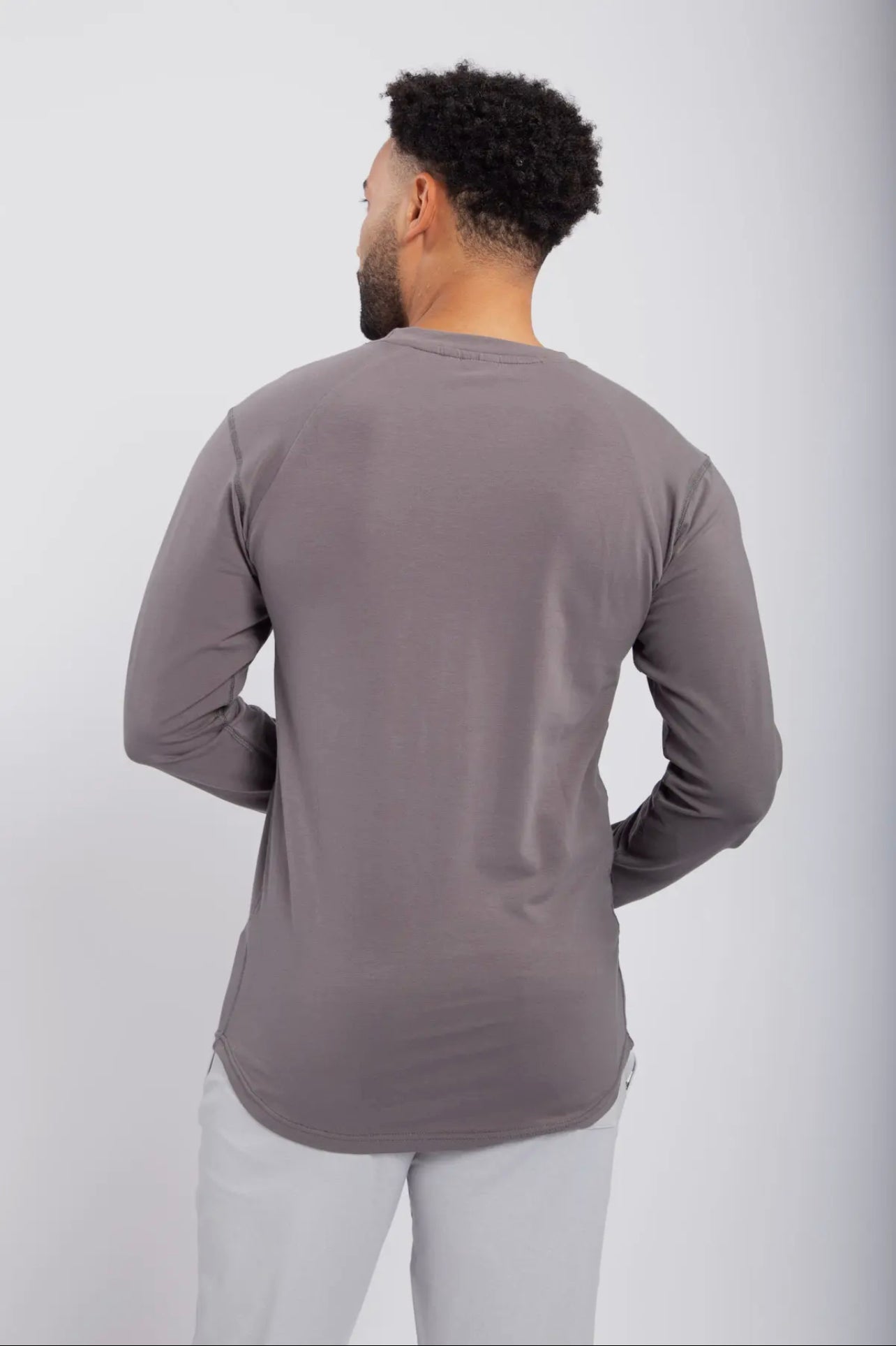 MEN’S PREMIUM CLASSIC CURVED HEM LONG SLEEVE
