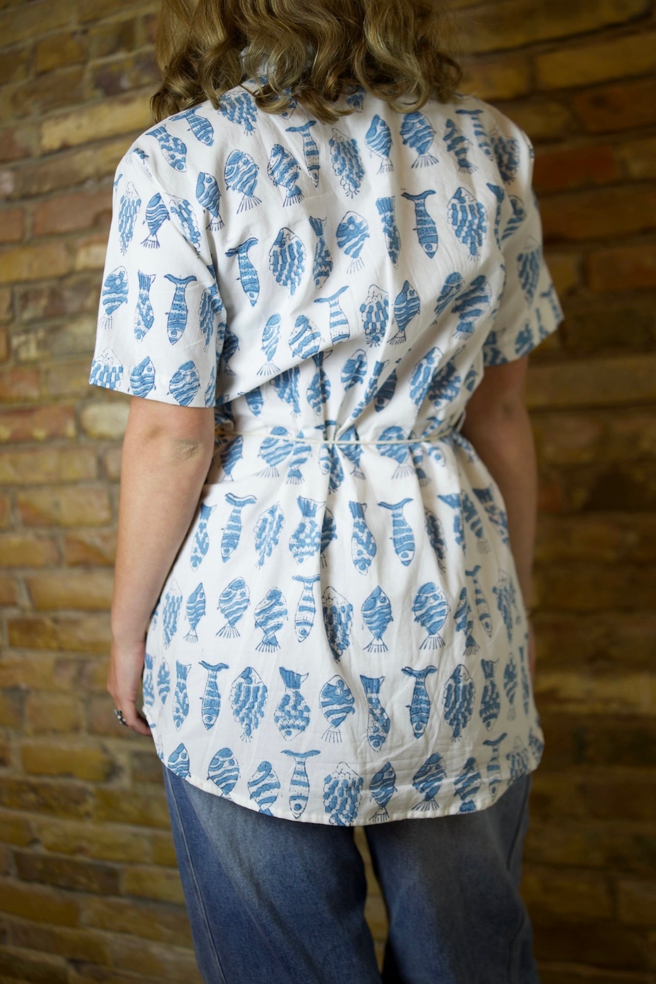 SMELLS FISHY COTTON LONG BUTTON DOWN NAUTICAL TIE SHIRT