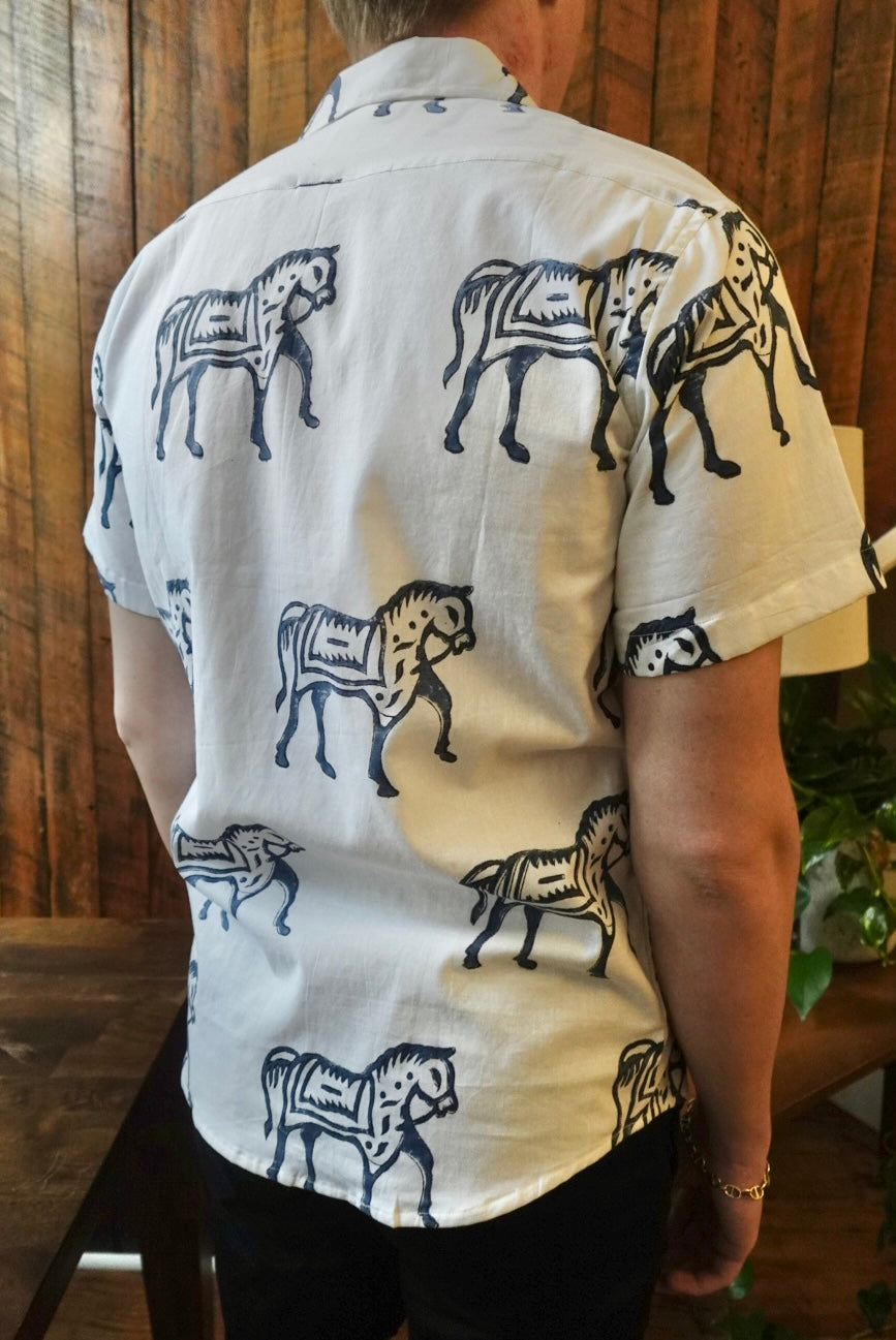 EASY TIDE SHORT SLEEVED RELAXED BUTTON DOWN