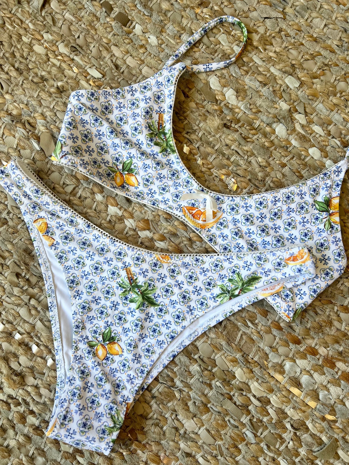 CAPRI LEMON ULTRA SOFT DOUBLE LINED BIKINI BOTTOMS