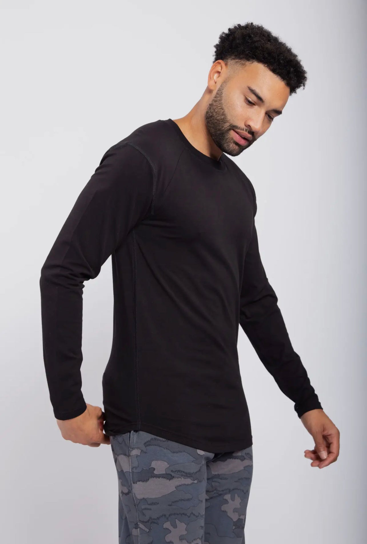 MEN’S PREMIUM CLASSIC CURVED HEM LONG SLEEVE