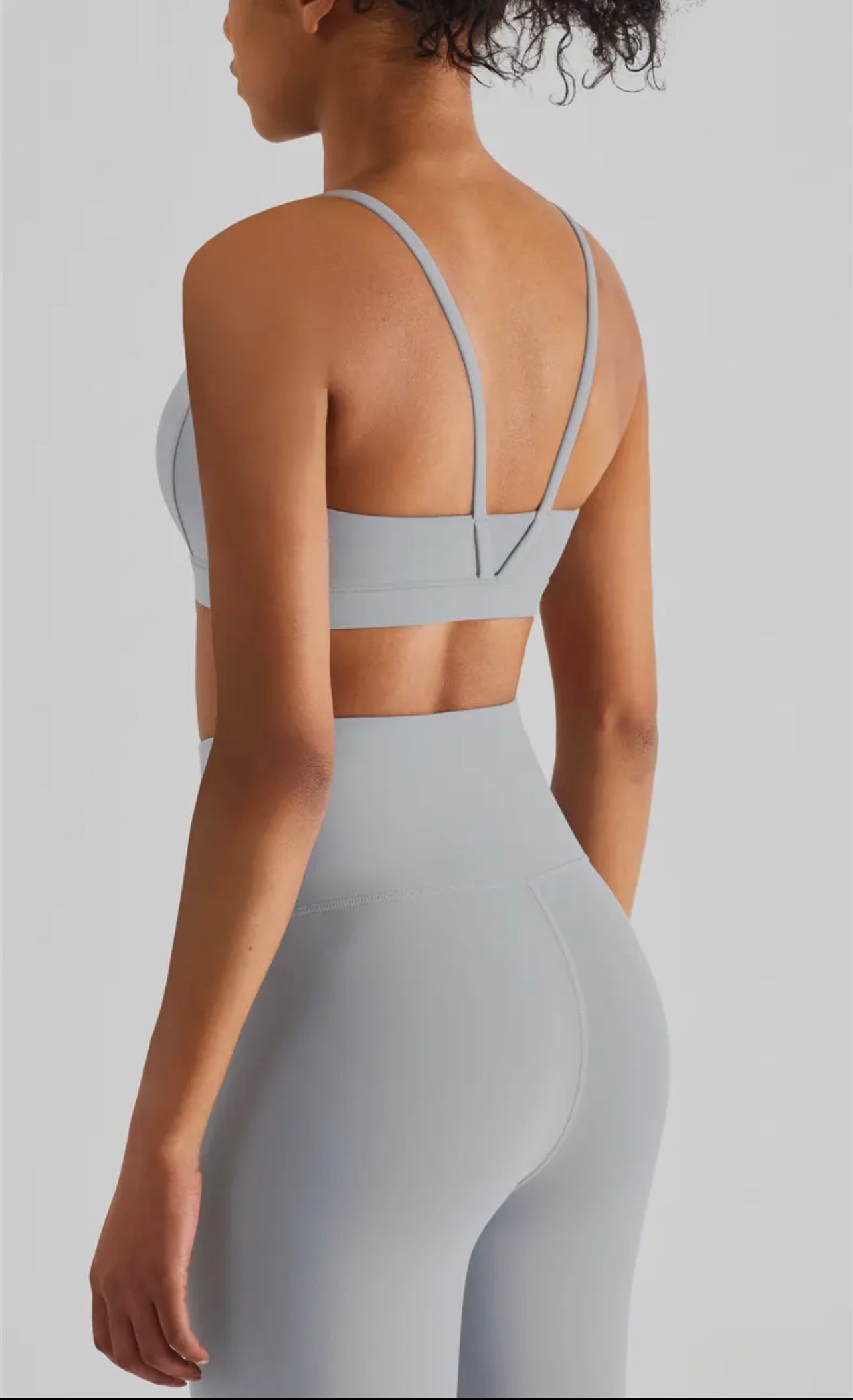 LYCRA®️ BUTTER CLOUD GRAY V BACK SPORTS BRA