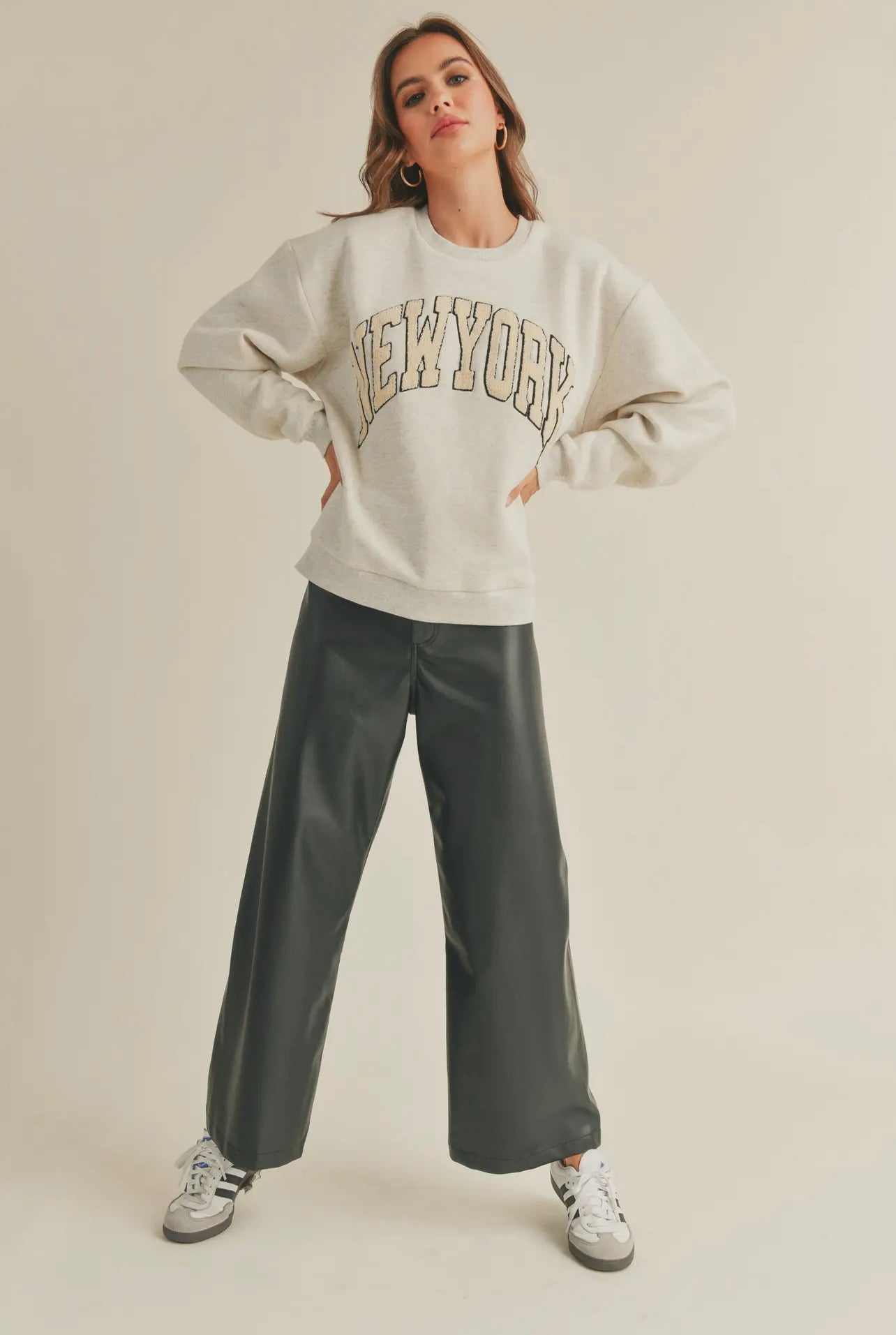 BOUCLE NEW YORK PATCH FLEECE CREWNECK SWEATSHIRT
