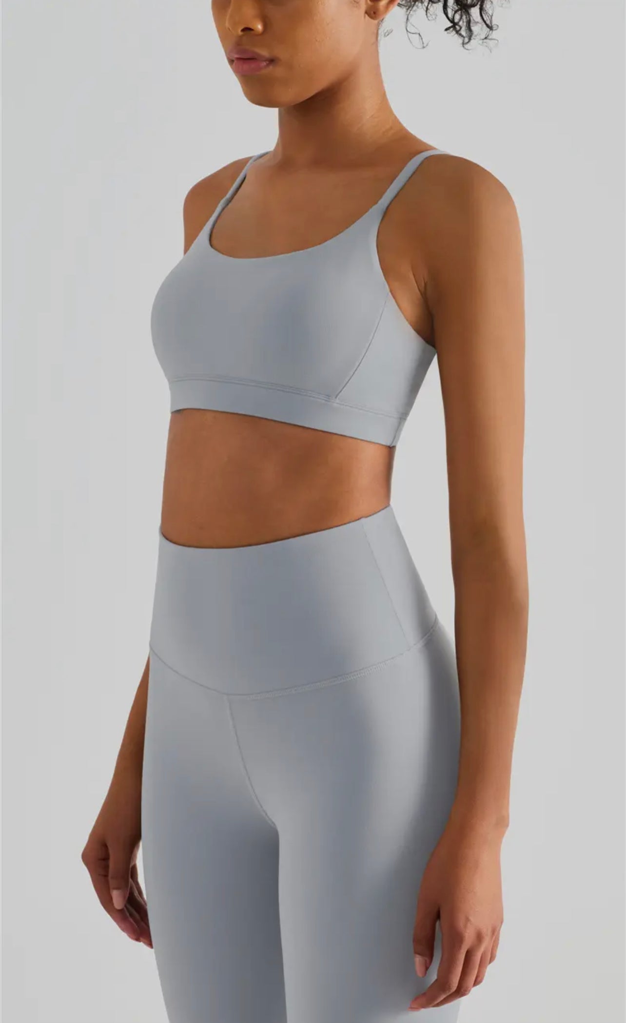 LYCRA®️ BUTTER CLOUD GRAY V BACK SPORTS BRA