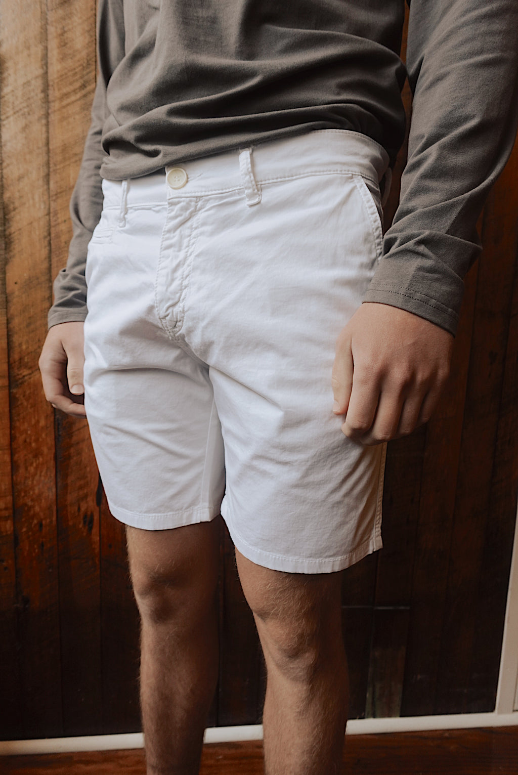 WHITE SOFT BREATHABLE COTTON CHINO SHORTS