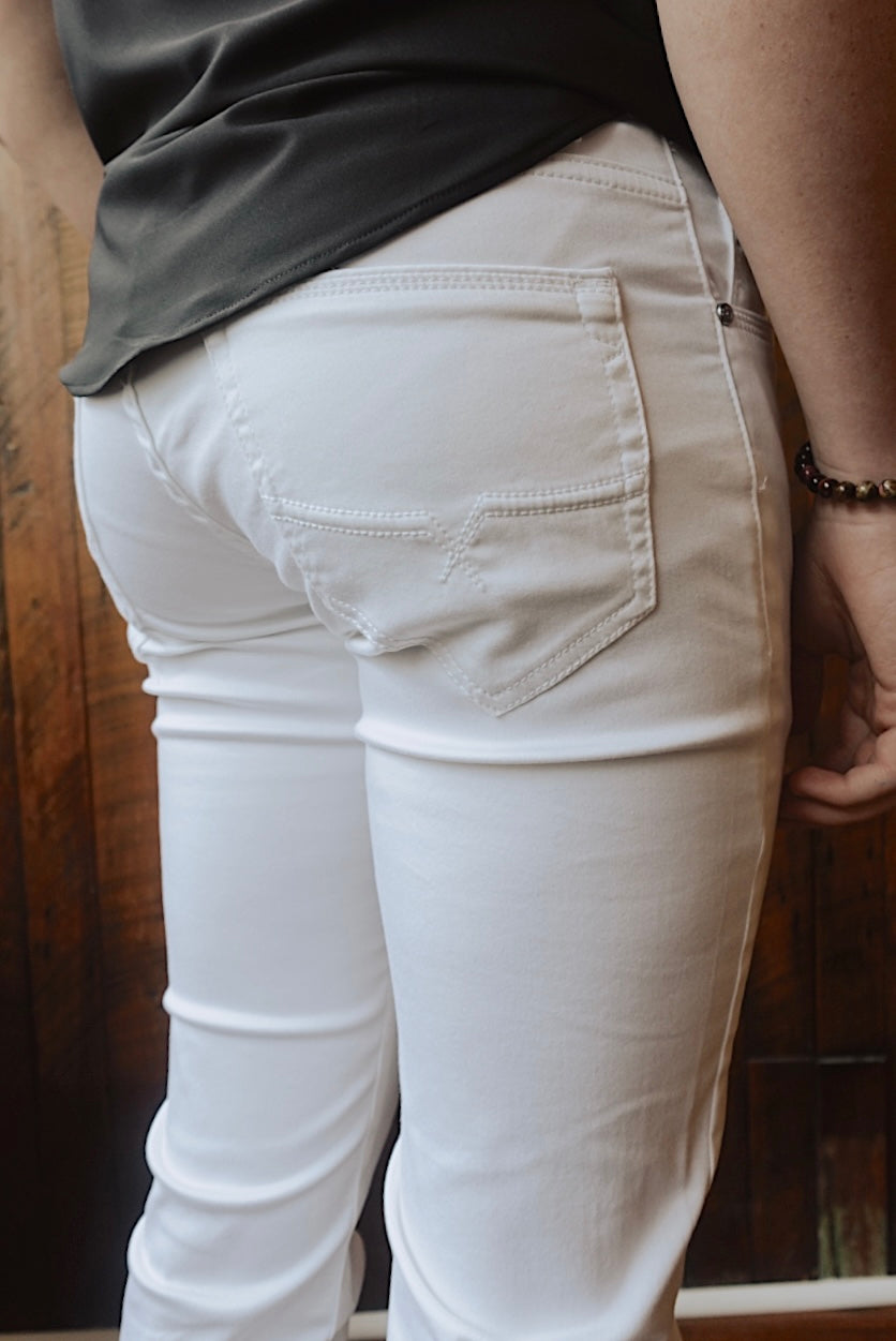 SIMON WHITE ULTRA SOFT DENIM SLIM FIT JEANS