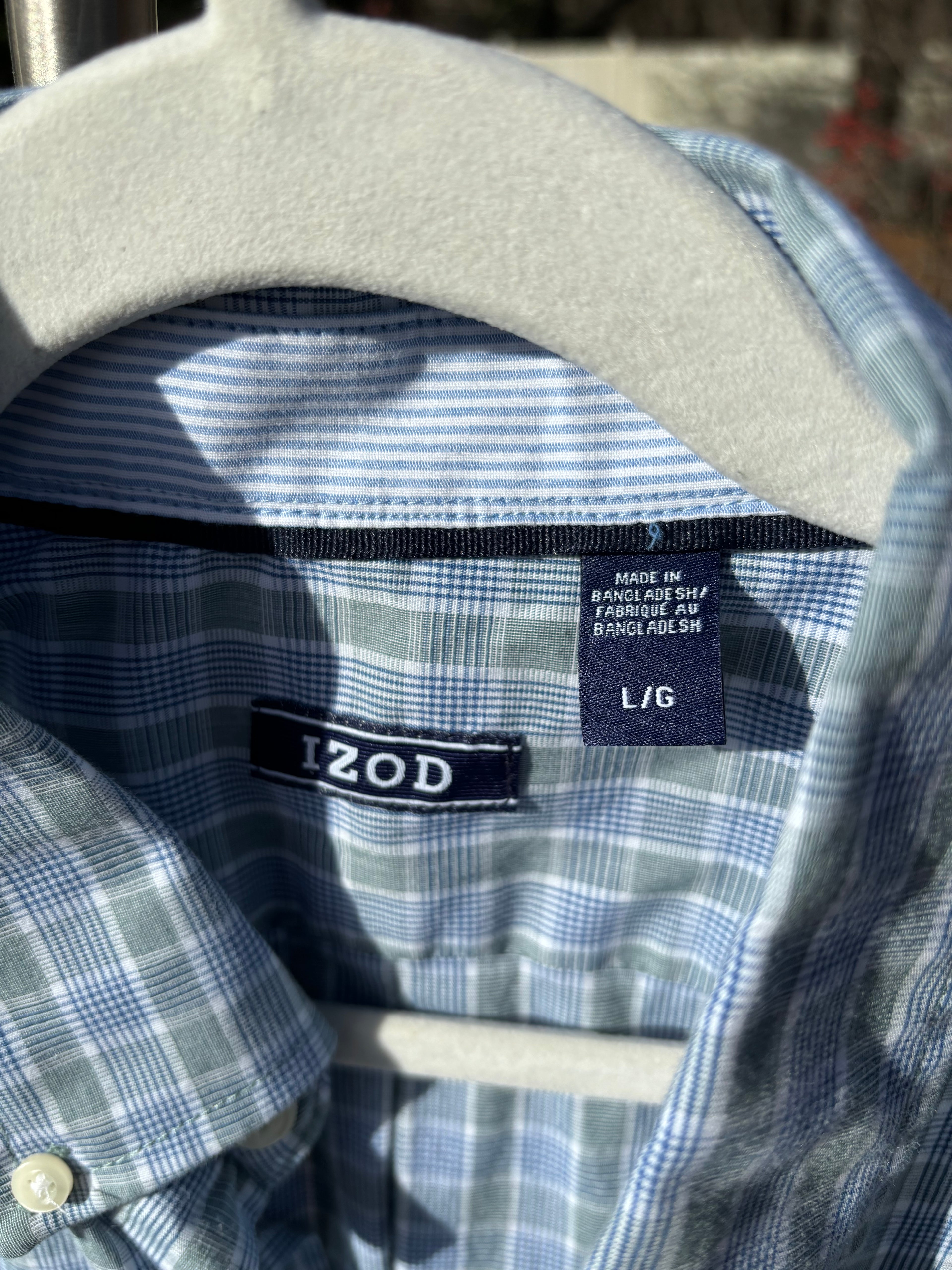 IZOD: MUTED BLUE & GREEN PLAID BUTTON DOWN