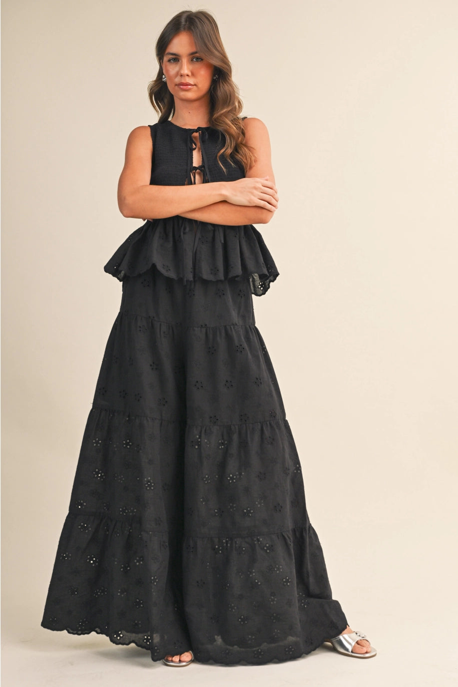 SMOCKED TIE EYELET VEST BLACK TOP