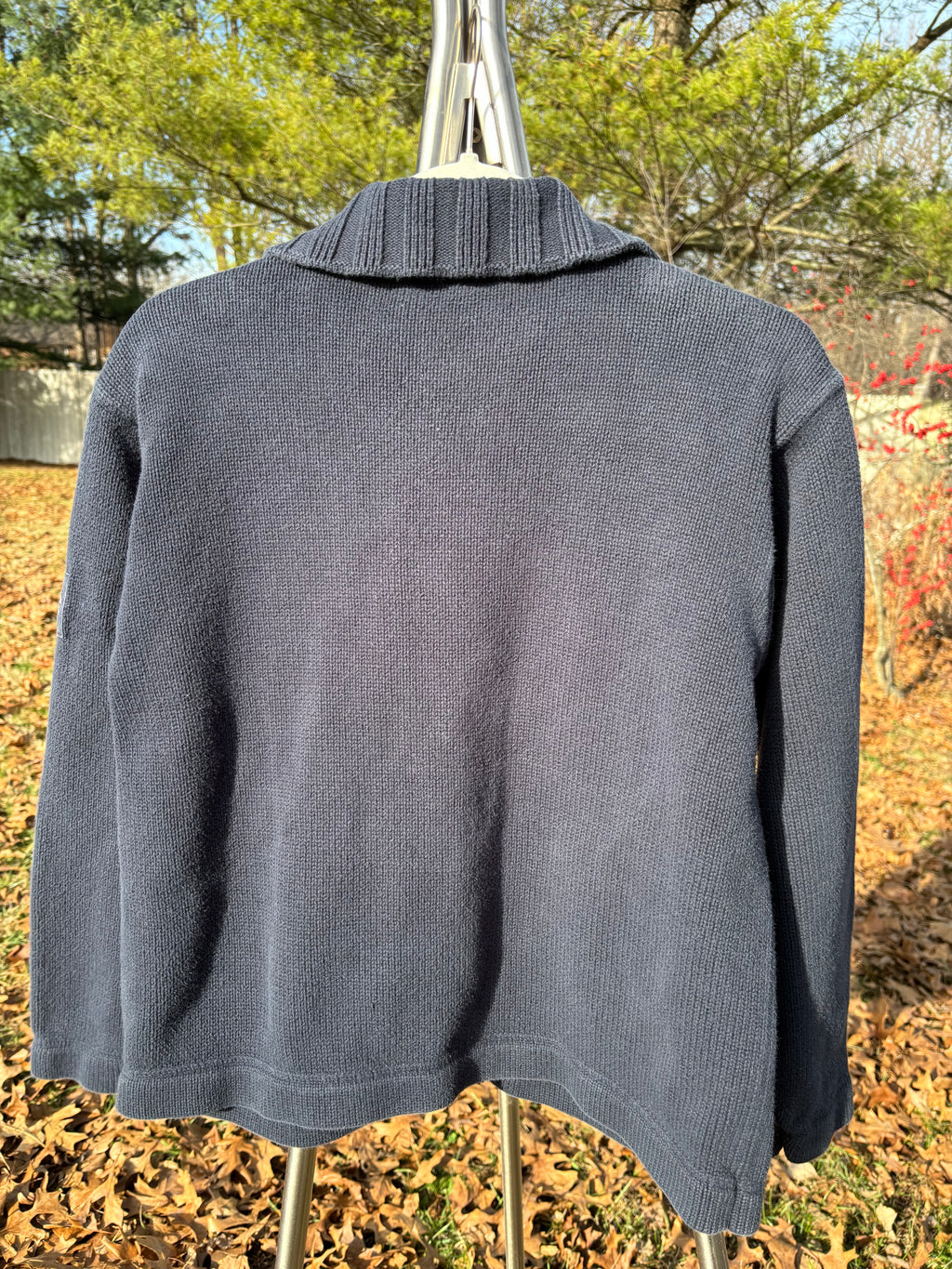 LIZ CLAIBORNE: KNIT COLLARED NAVY SLIGHTLY CROPPED SWEATER JACKET