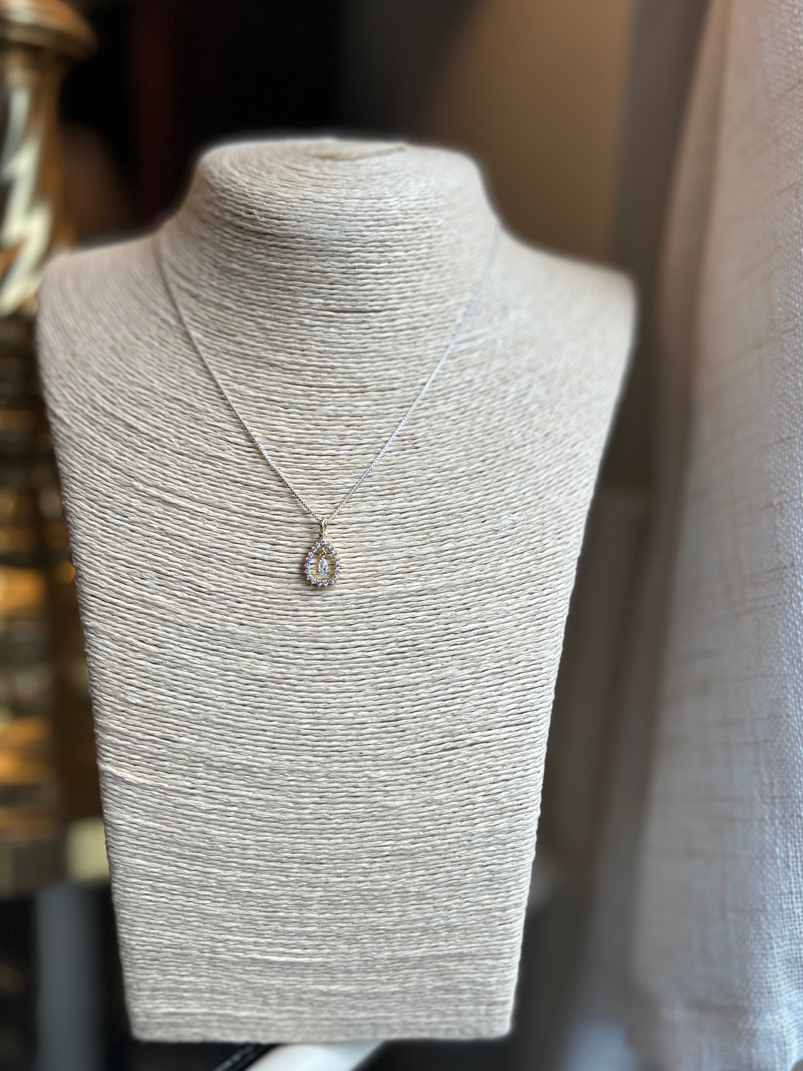 PIETÀ NECKLACE