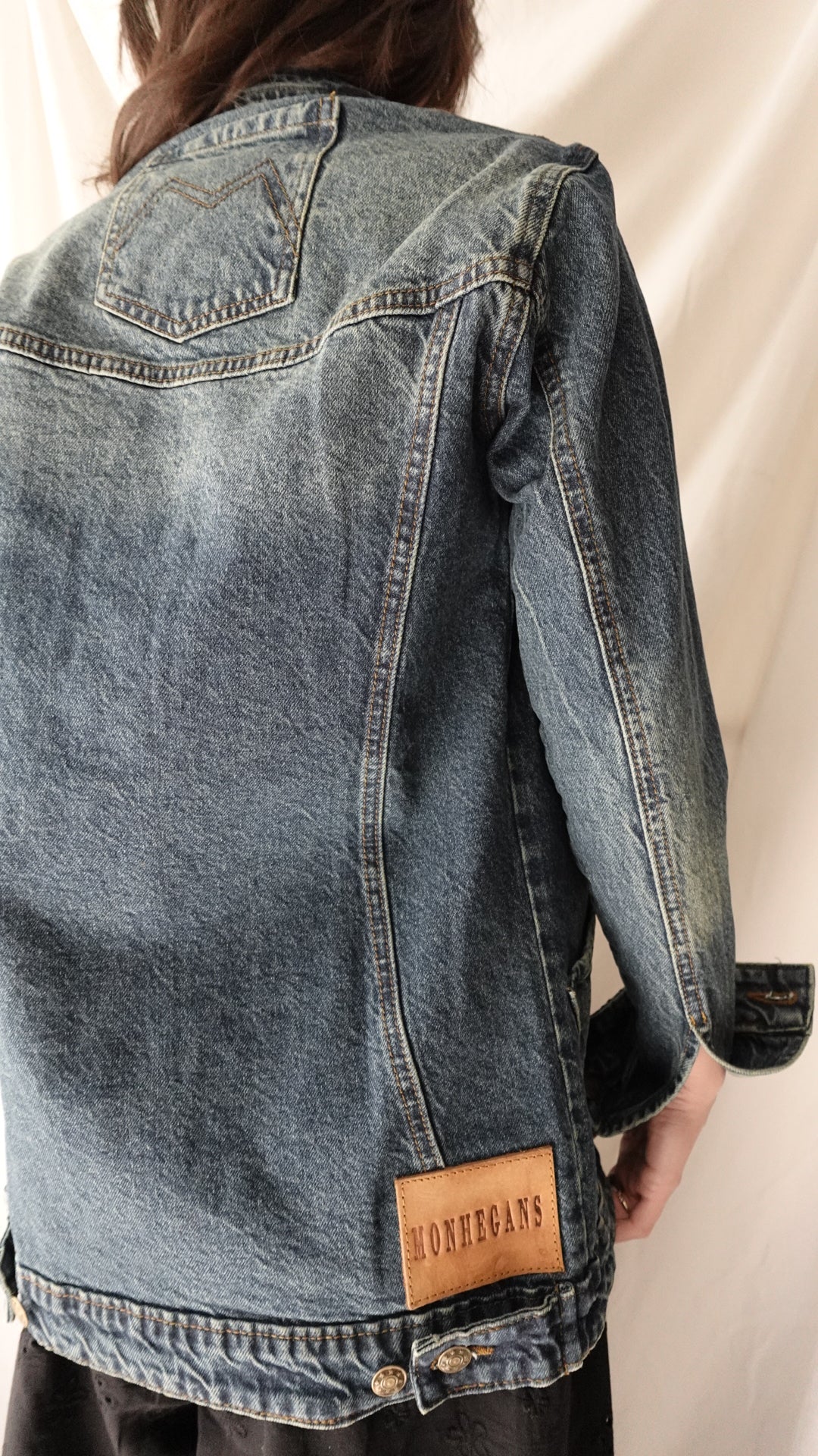 JANE TAILORED LONG DARK VINTAGE WASH BRUSHED GOLD DETAILED DENIM JACKET