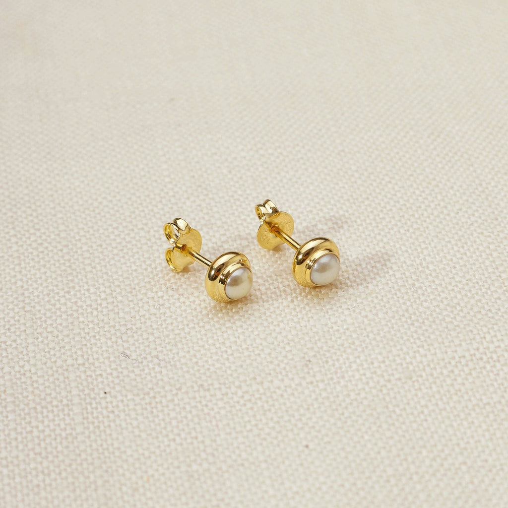 BEZEL FLAT PEARL STUD 18K GOLD FILLED EARRINGS