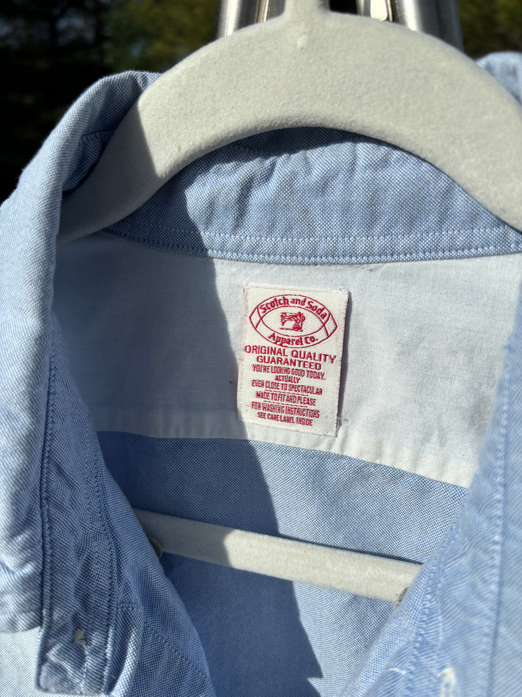 SCOTCH & SODA: MEDIUM WEIGHT LIGHT BLUE BUTTON DOWN