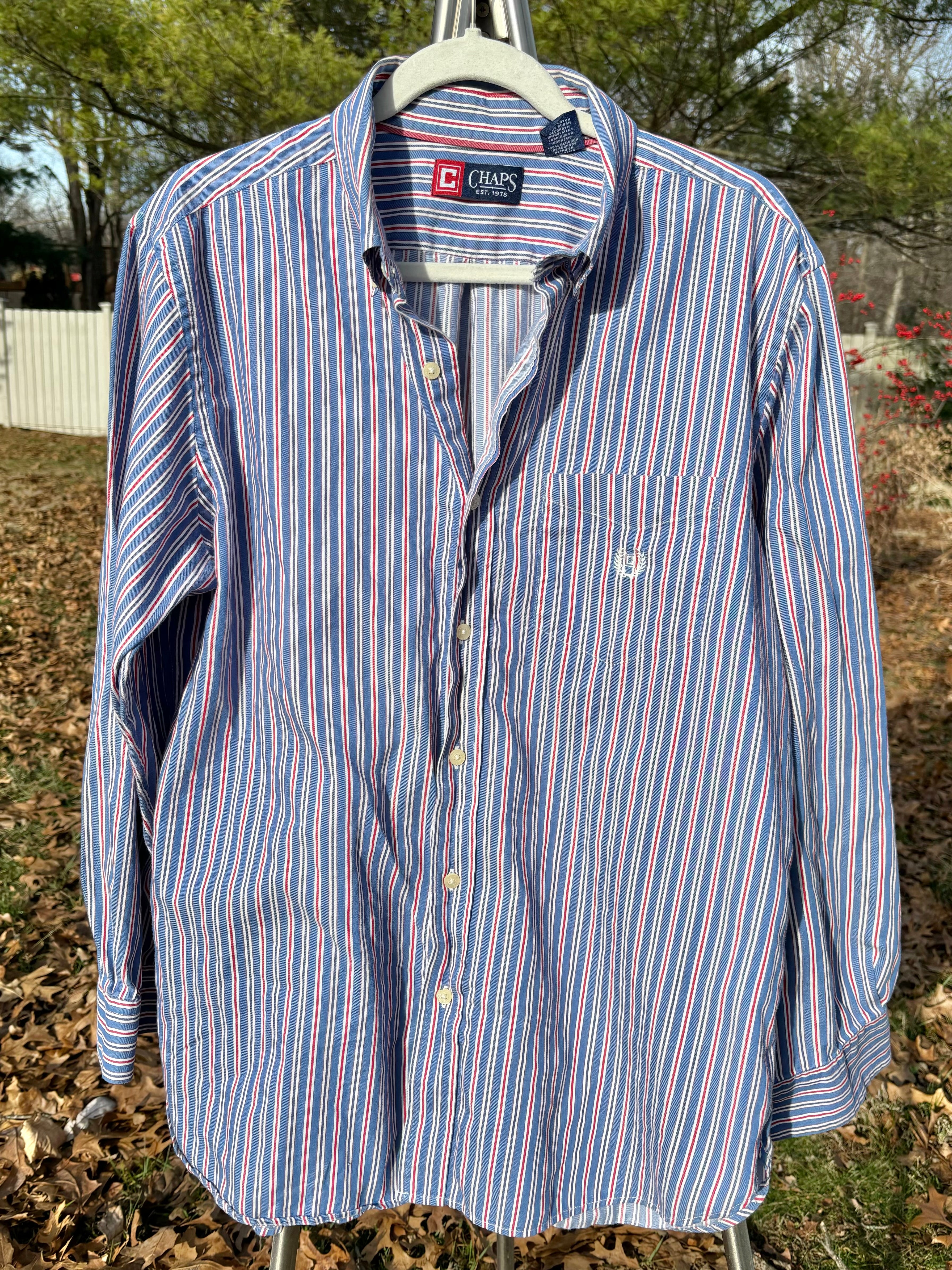CHAPS: BLUE, WHITE, & RED STRIPED BUTTON DOWN CHAPS: BLUE, WHITE, & RED STRIPED BUTTON DOWN