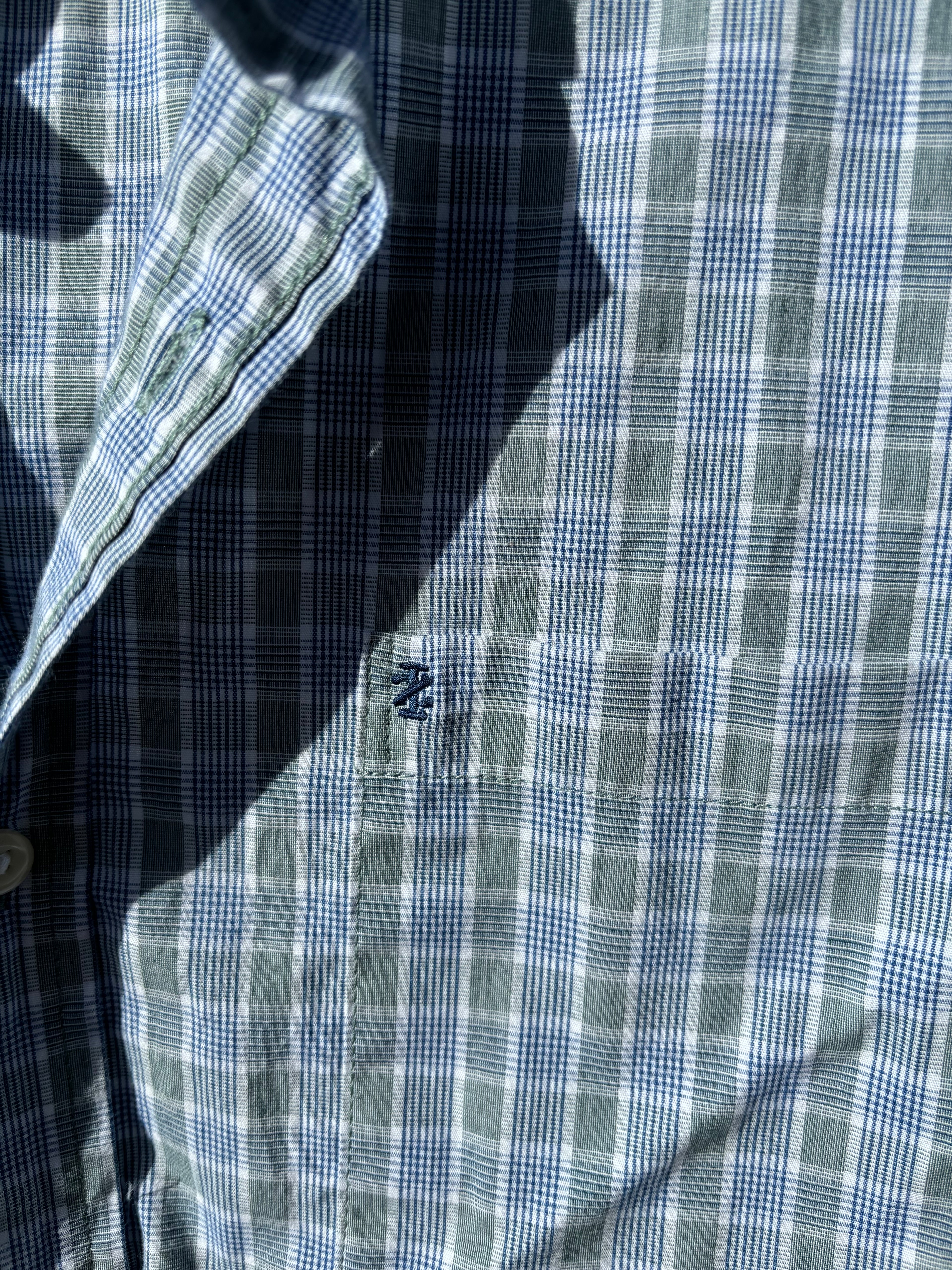 IZOD: MUTED BLUE & GREEN PLAID BUTTON DOWN