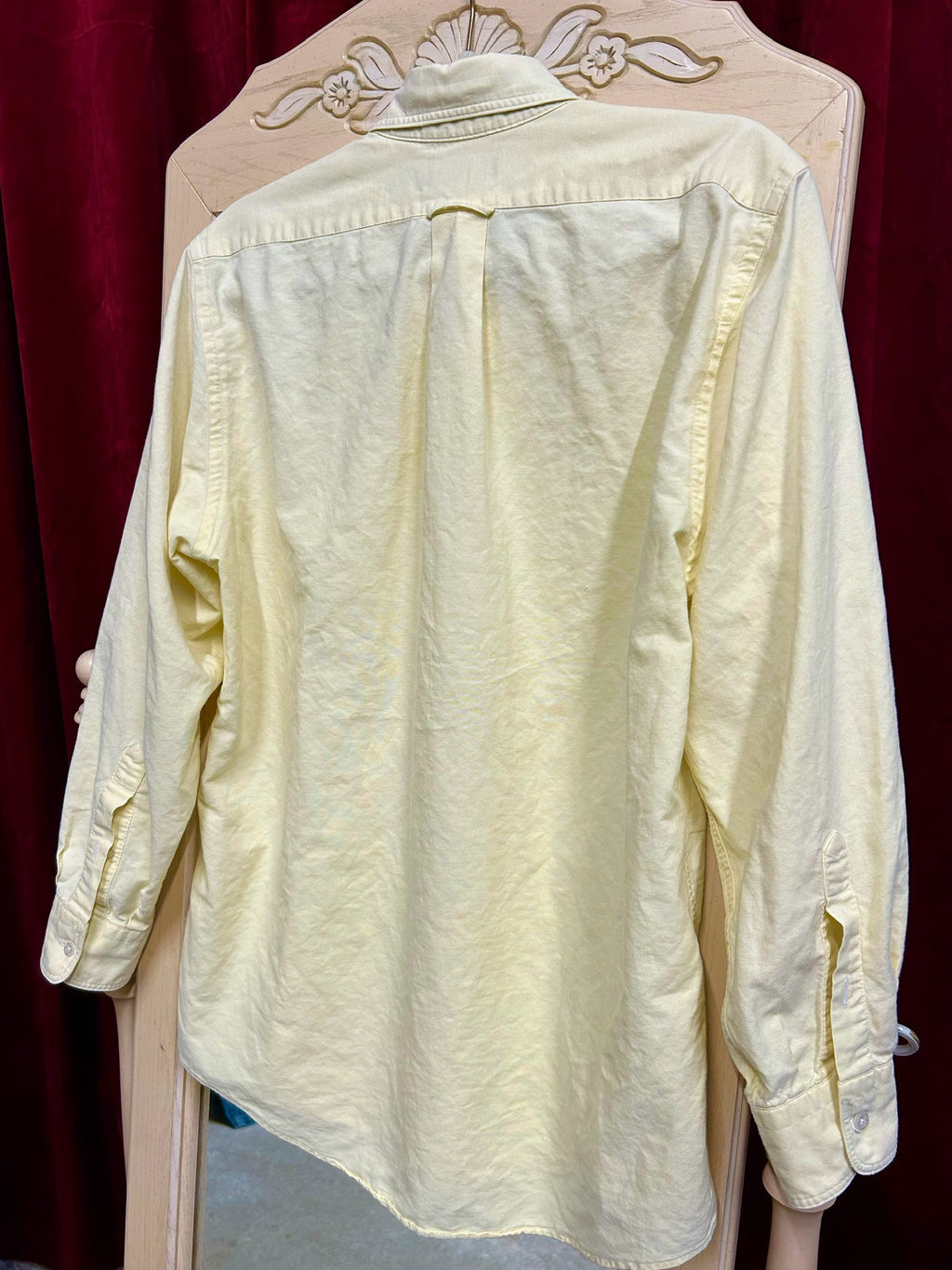 LANDS END: PALE BUTTER YELLOW BUTTON DOWN