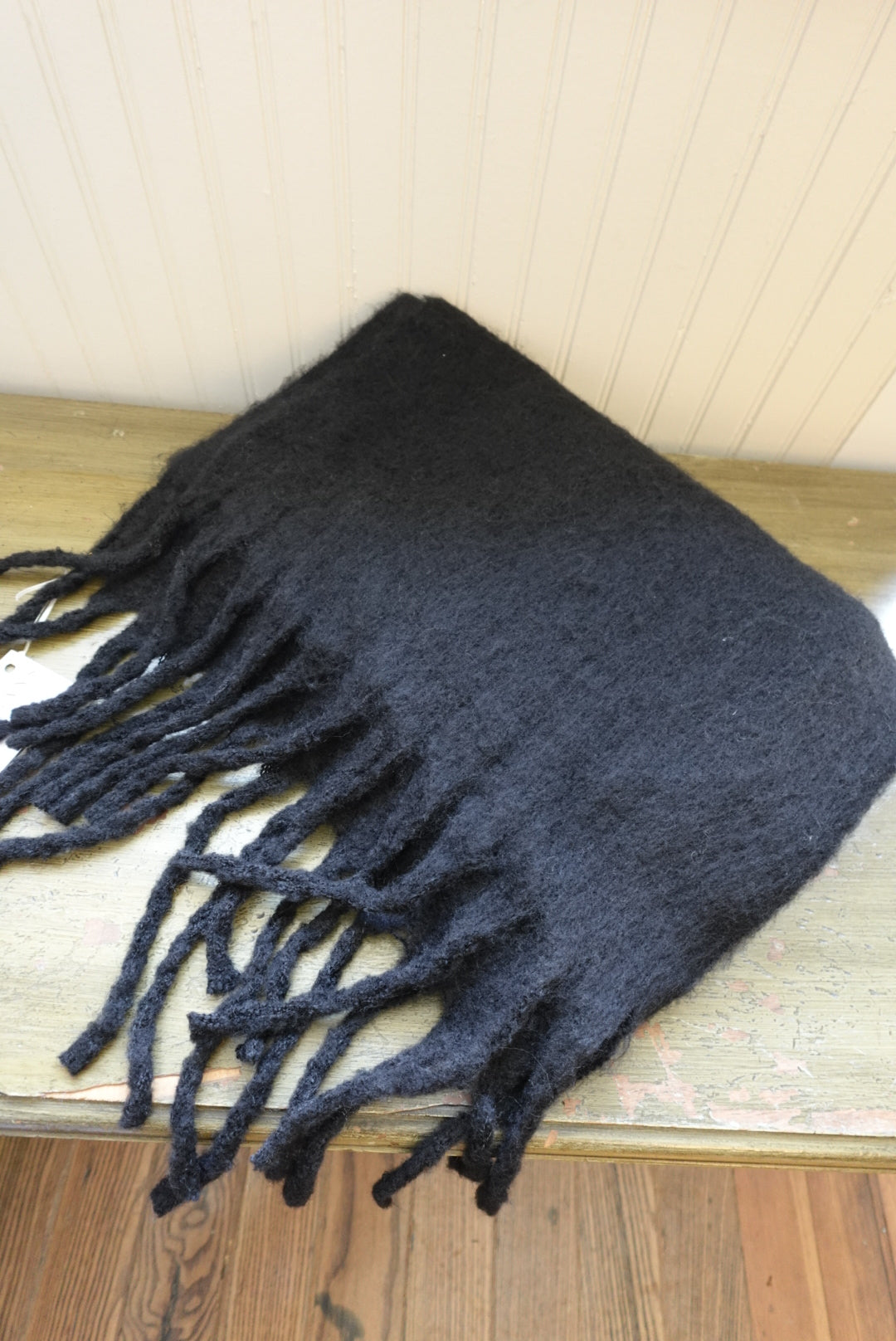 CHUNKY ULTRA SOFT FRINGE SCARF