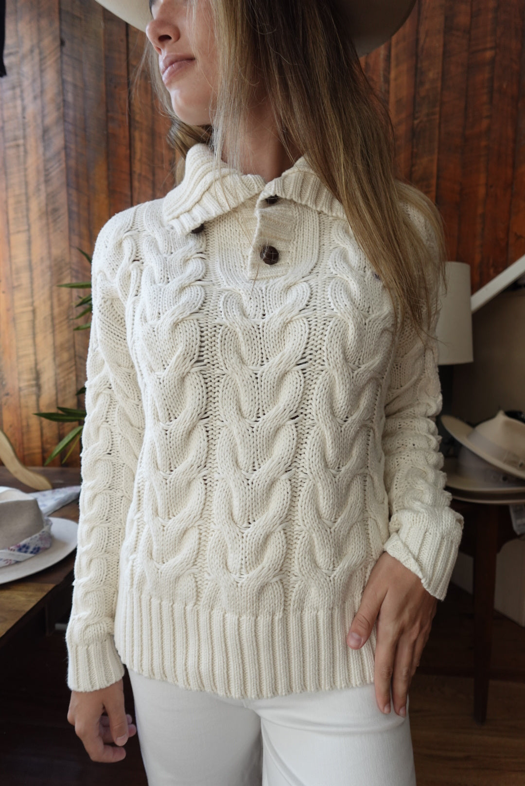 CREAM BUTTON CHUNKY SWEATER SHAWL TOP