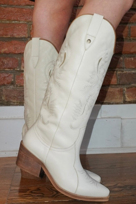 IVORY MOXIE WESTERN COWGIRL BOOTS
