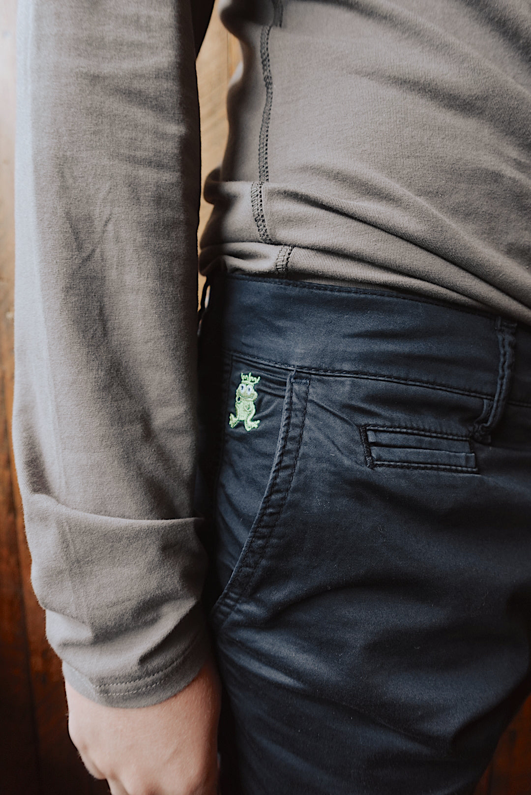 NAVY SOFT BREATHABLE COTTON CHINO SHORTS