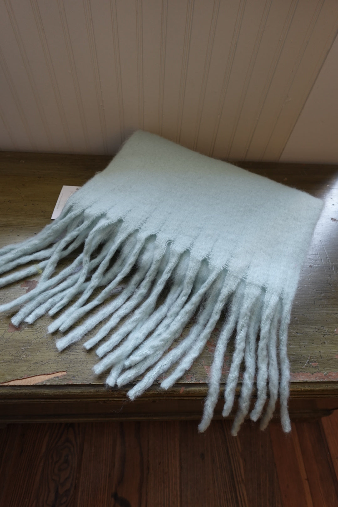 CHUNKY ULTRA SOFT FRINGE SCARF