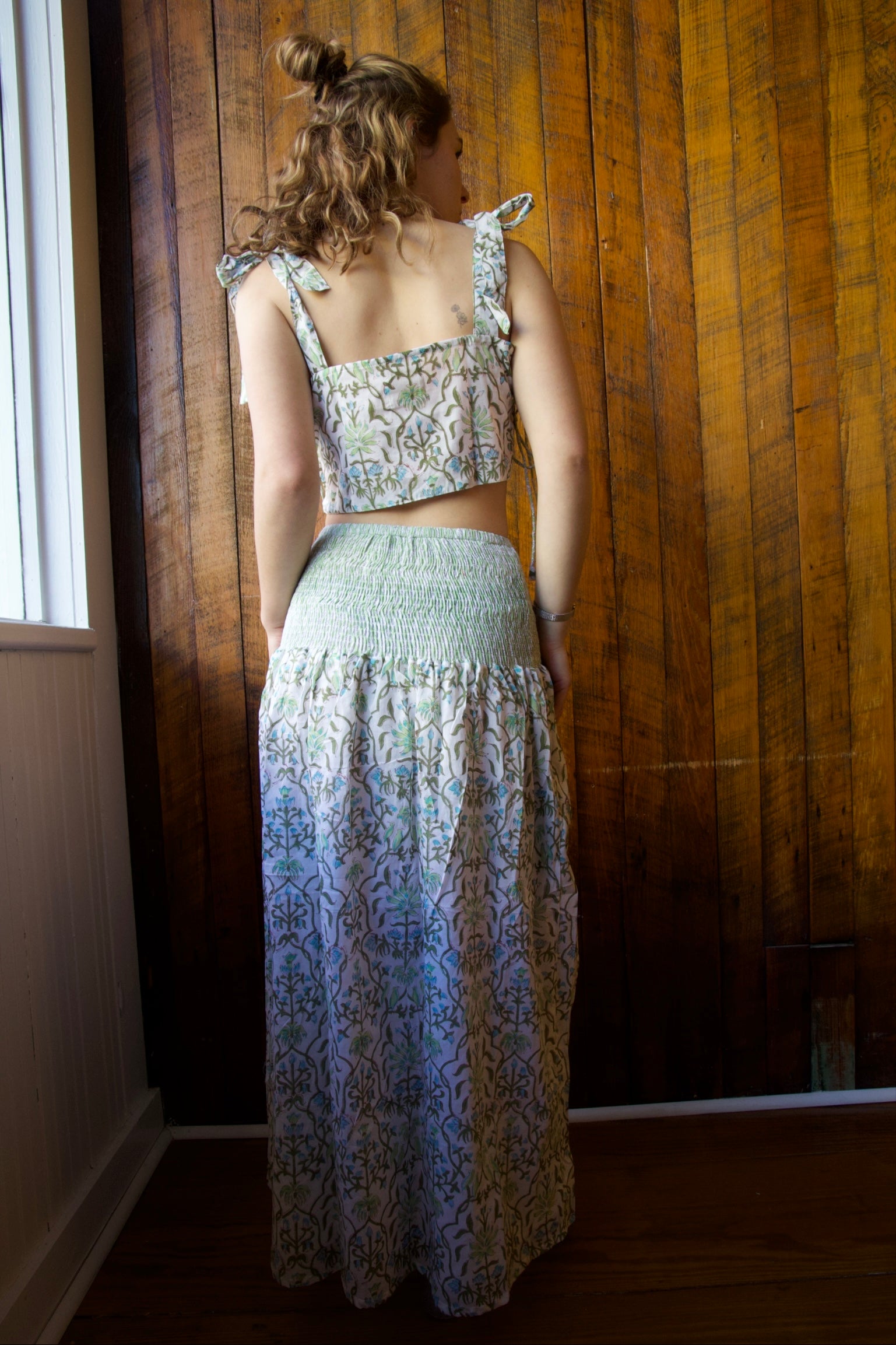 Women's Tie Front Vest Sleeveless Hollow Out Floral Embroidery Tank Crop Open Front Tie Tops