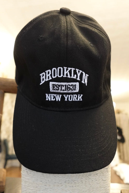 BLACK EMBROIDERED BROOKLYN NEW YORK UNISEX BASEBALL HAT