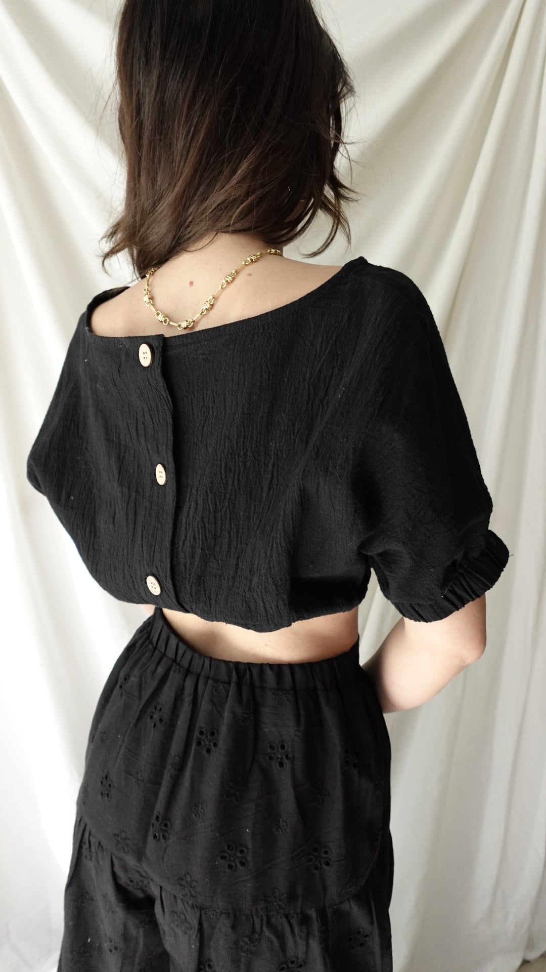 black-short_sleeve_crop_top