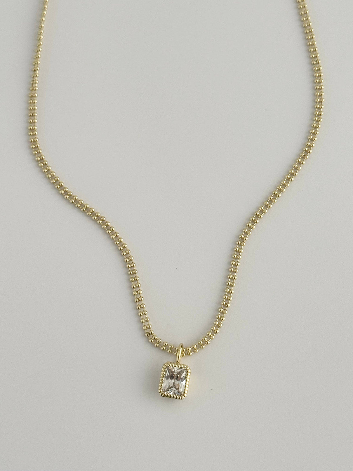 non tarnish necklace, non tarnish gold jewelry, waterproof gold necklace, water resistant jewelry, sweat proof necklace