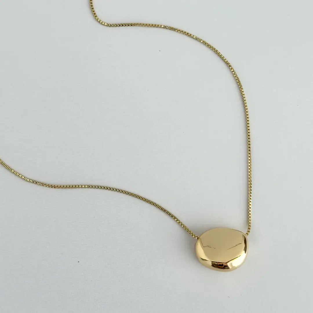 pebble necklace, gold pebble necklace, organic gold necklace, modern gold necklace, minimalist necklace, sculptural jewelry, sleek gold necklace,