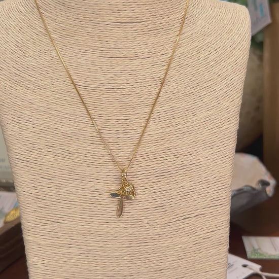 dainty gold necklace