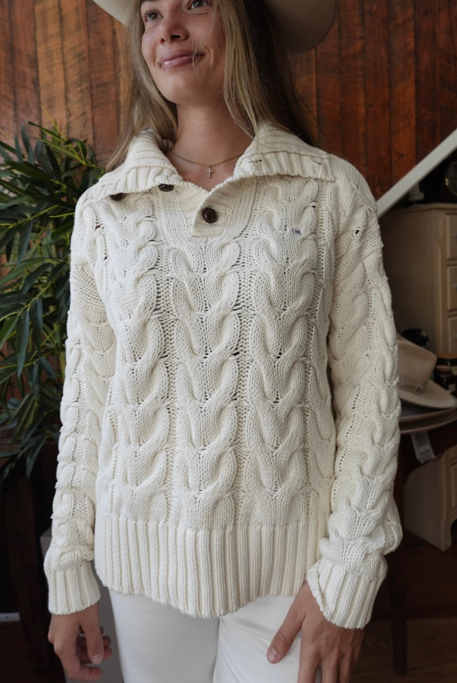 CREAM BUTTON CHUNKY SWEATER SHAWL TOP